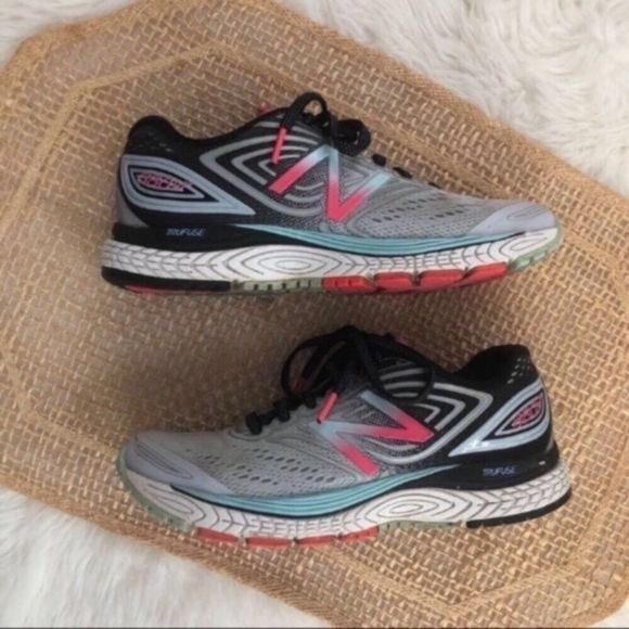 New Balance Running Shoes W880GB7 - Picture 2 of 14